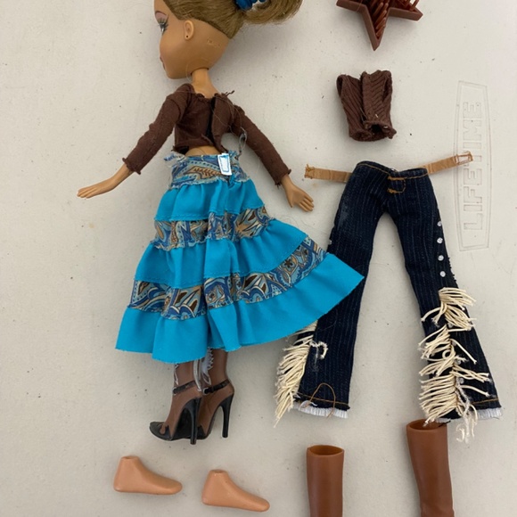 2001 Bratz Doll - Wild Wild West Yasmin 10” - Picture 11 of 13